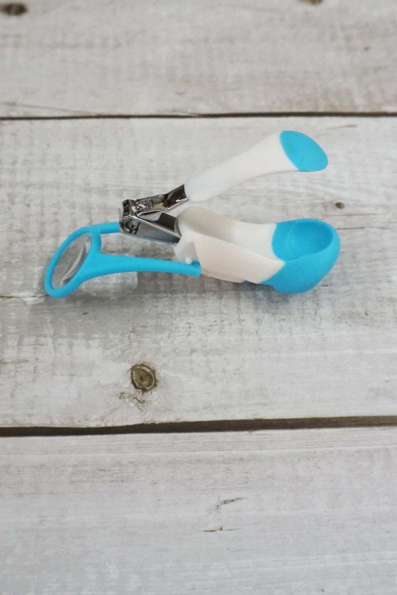 Baby nail clipper with hot sale magnifier