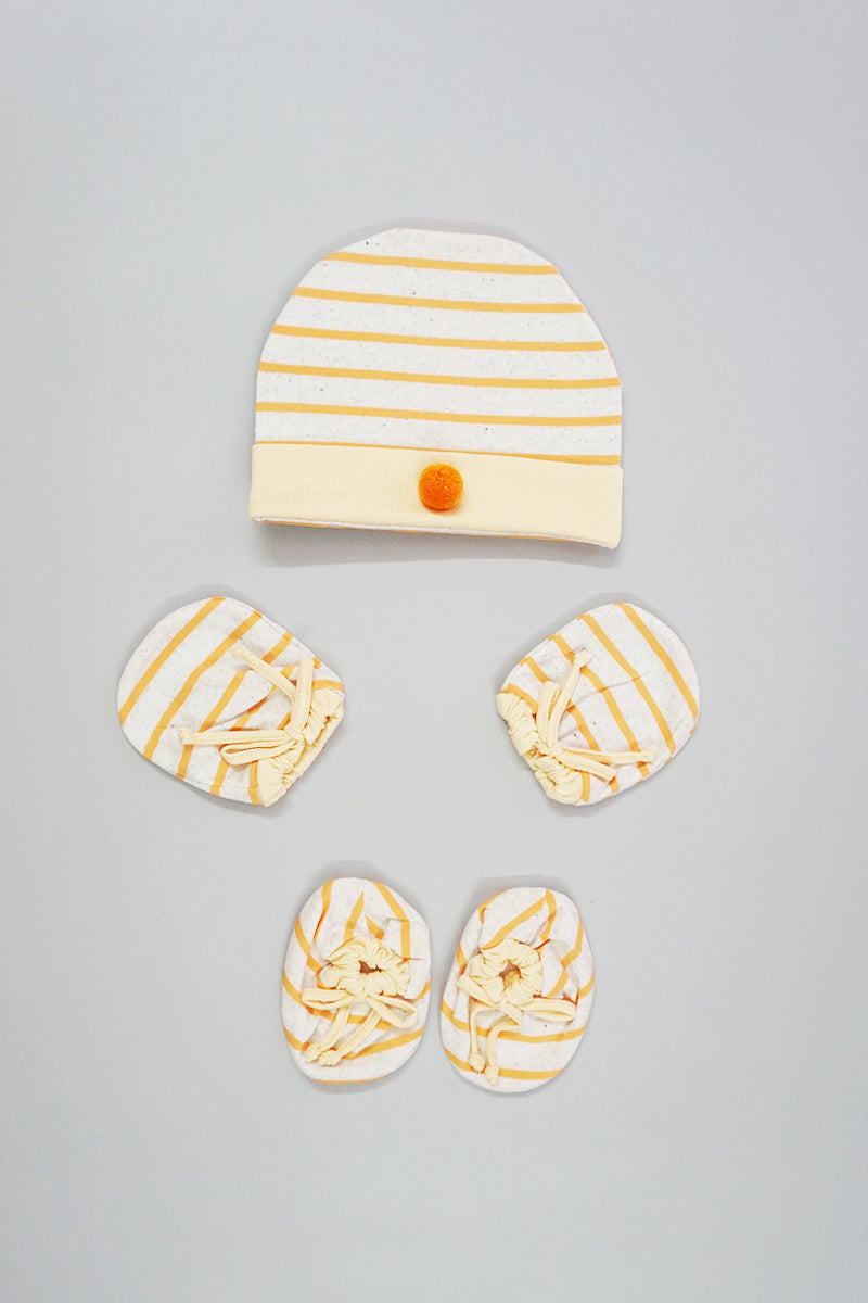 Set of Round Cap with Dori Mitten & Booty