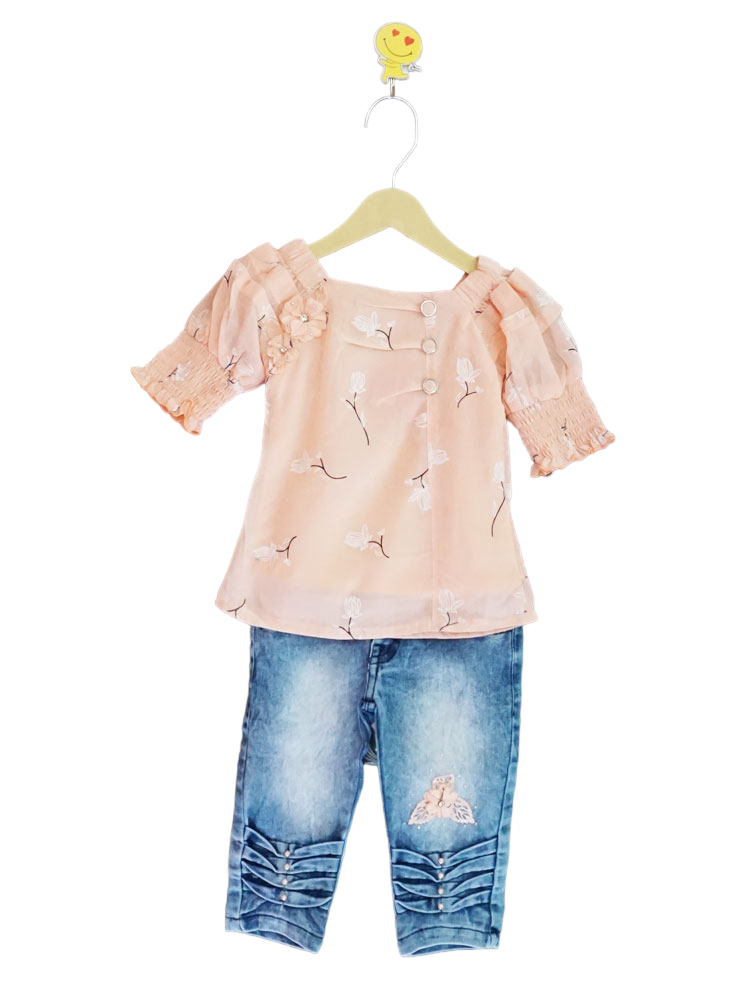 Puff Sleeves Crepe Top with Denim Capri