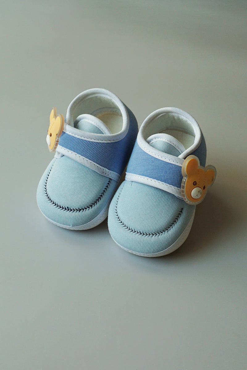 Soft Baby Shoes with Bear Face Tag (Light Blue)